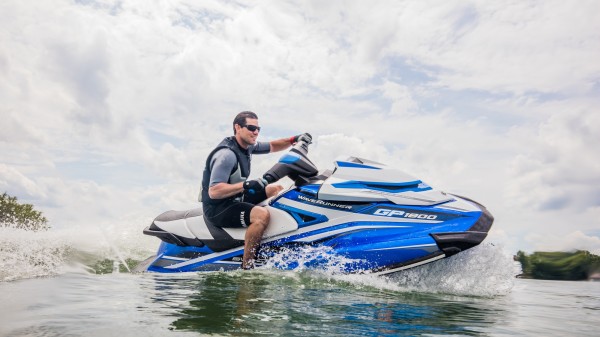 Yamaha GP1800